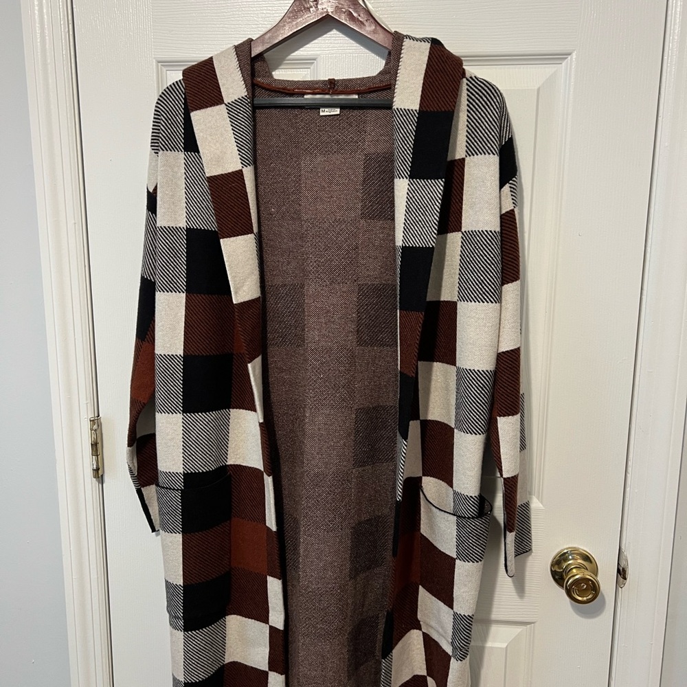 Plaid Open-Front Hooded Cardigan in Cream, Brown & Black